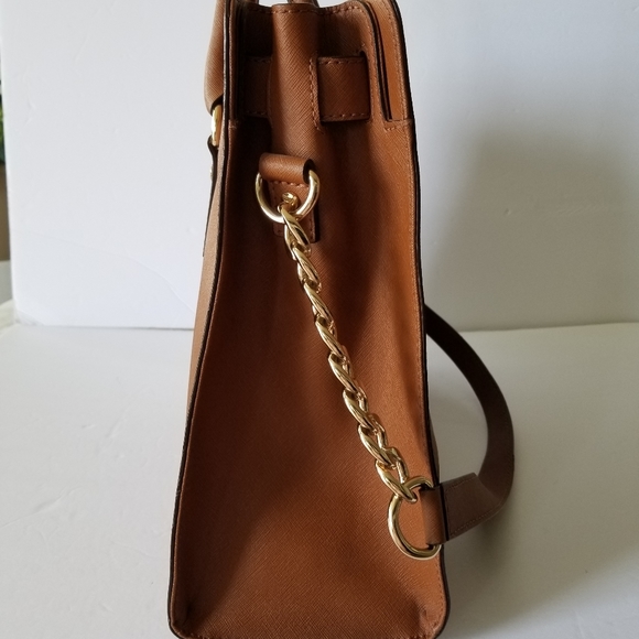 Michael Kors Large Hamilton Saffiano Tote Camel / Cognac Bag - Picture 12 of 12